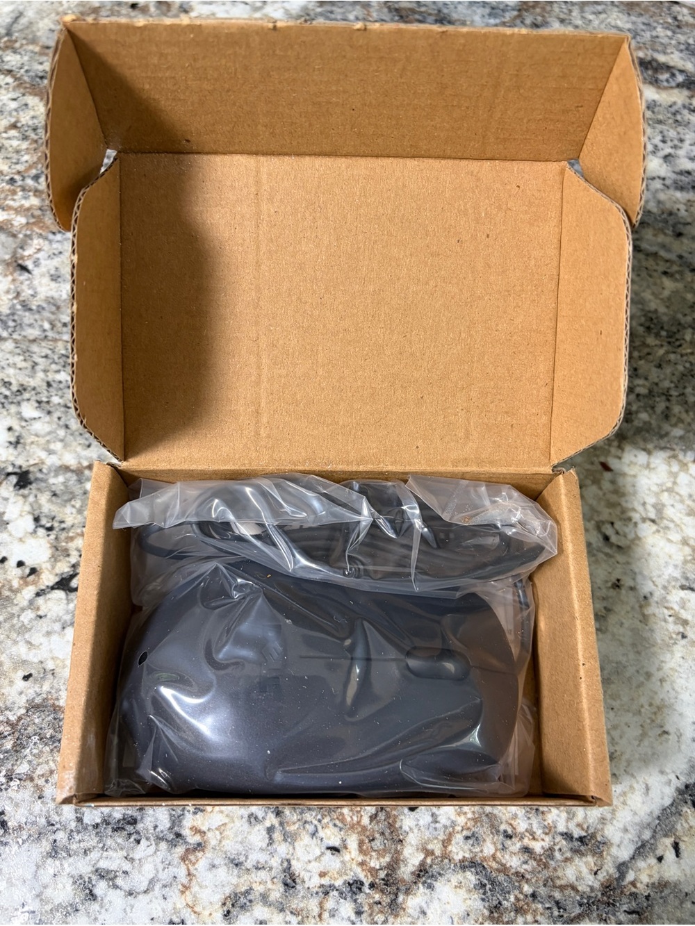 New In Box 2013 Dell MS116 / MS116T1 Wired Optical Mouse